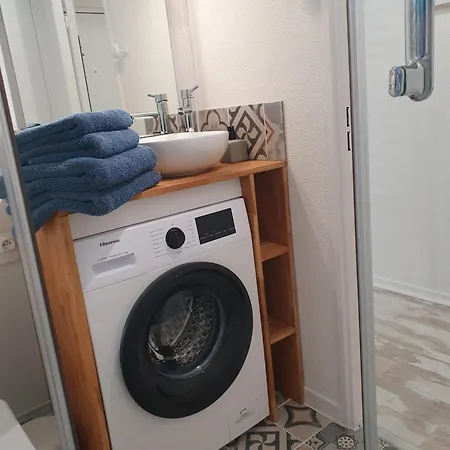 Le B - A 200 M De La * ארסשון