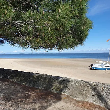 דירה Le B - A 200 M De La